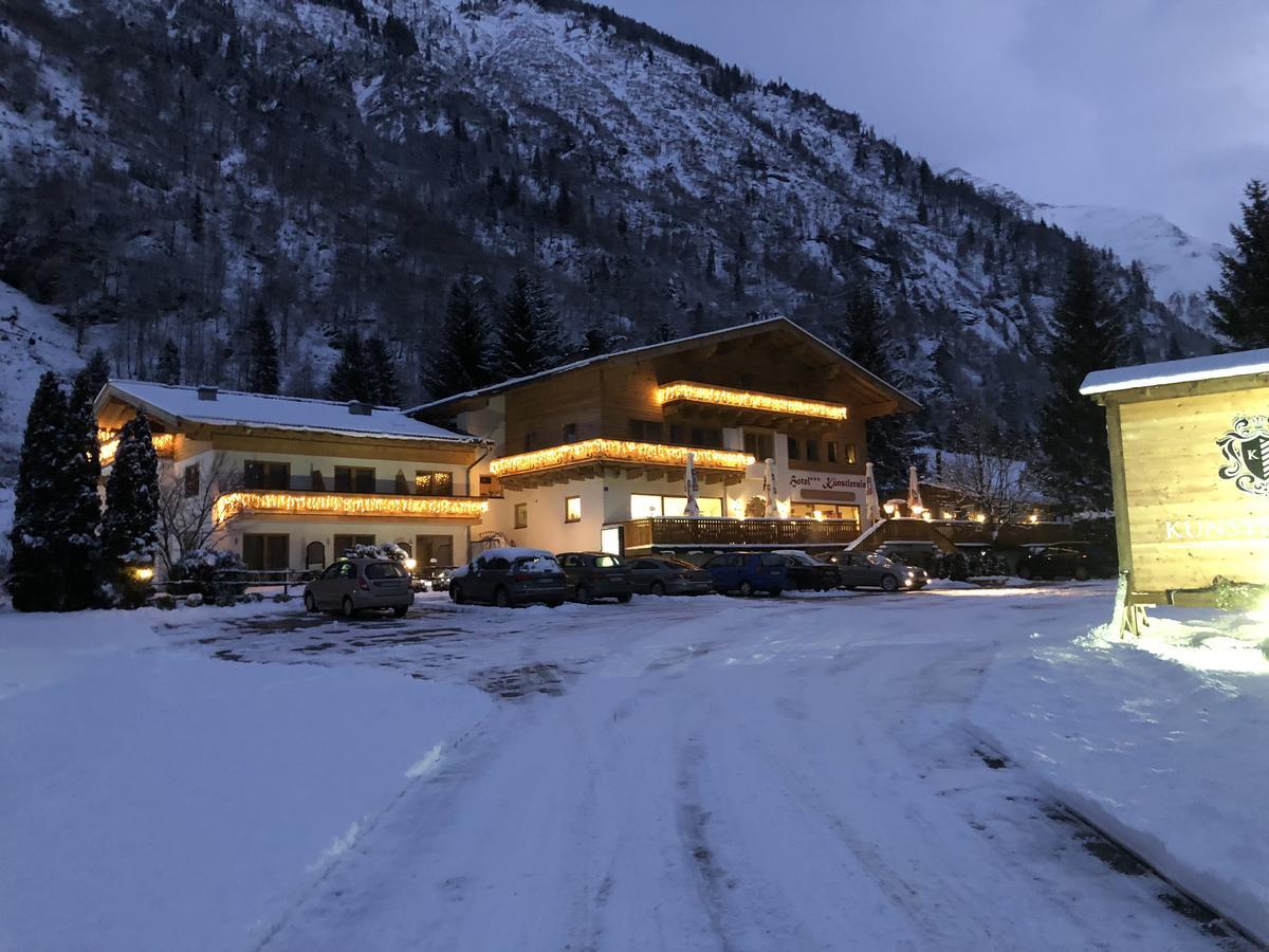 Hotel Kuenstleralm Капрун Экстерьер фото